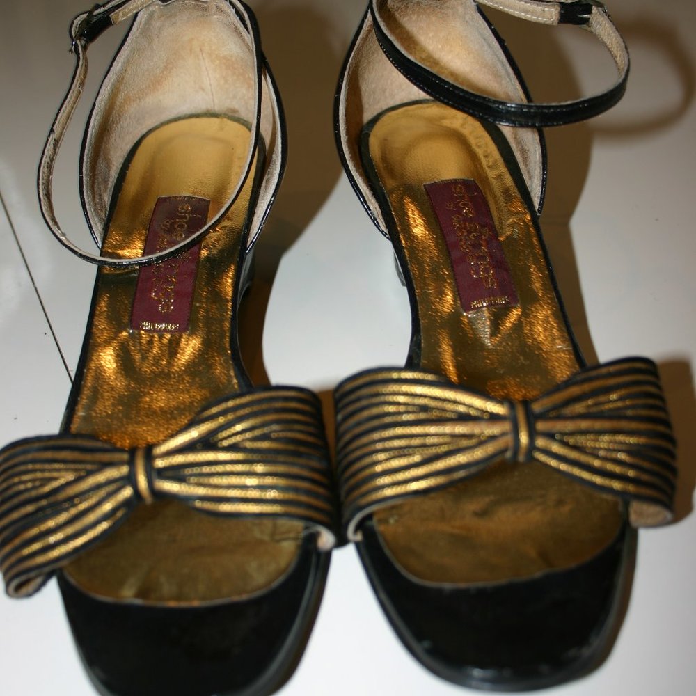 Vintage (1973) Black Leather Wedge 7.5M GoldStripe
